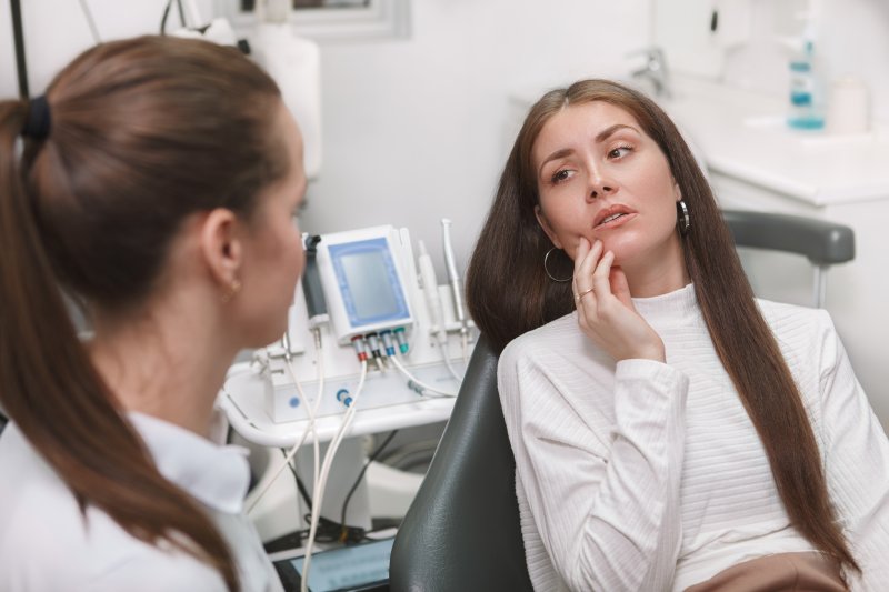 patient undergoing an emergency dental visit in Rome